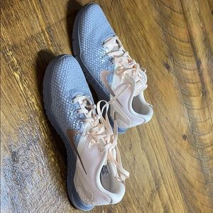 Nike walking/everyday shoes